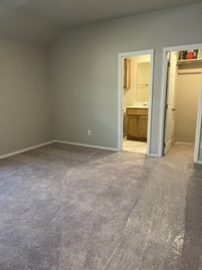 Building Photo - Newly Built!