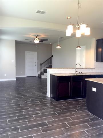 Building Photo - 1025 Skyview Ct
