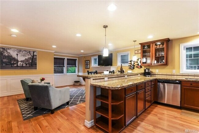 Foto del edificio - 725 N 95th St
