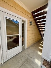 Building Photo - 4675 Hahns Peak Dr