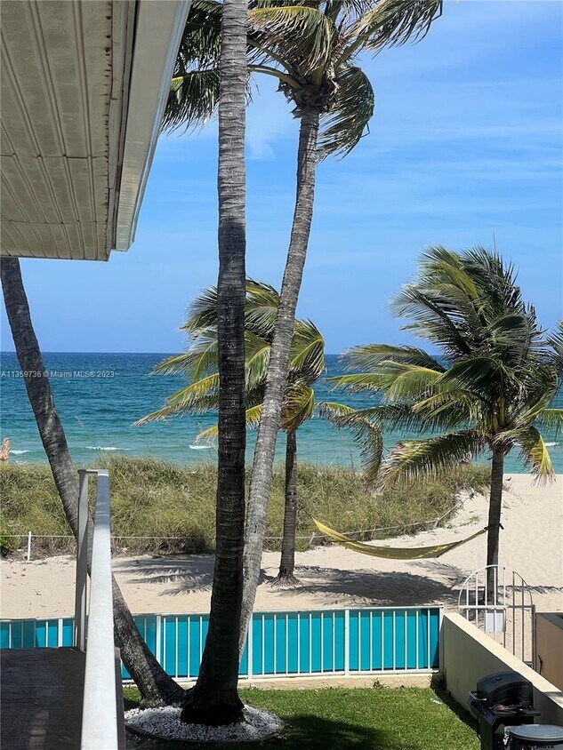 4520 El Mar Dr Unit 16, LauderdalebytheSea, FL 33308 Condo for