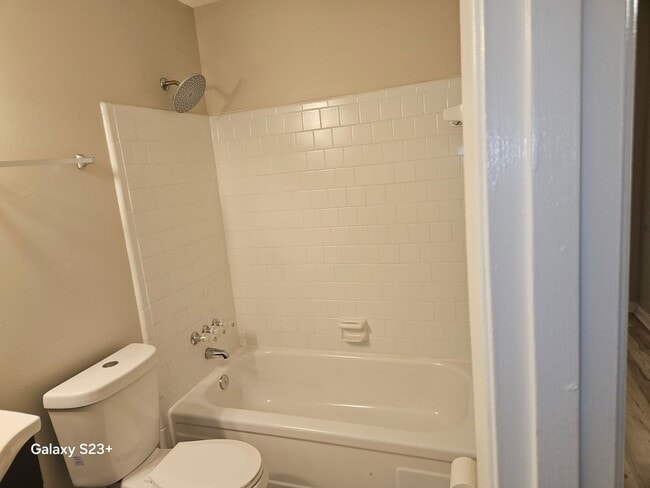 Foto del edificio - 62 Flint River Rd