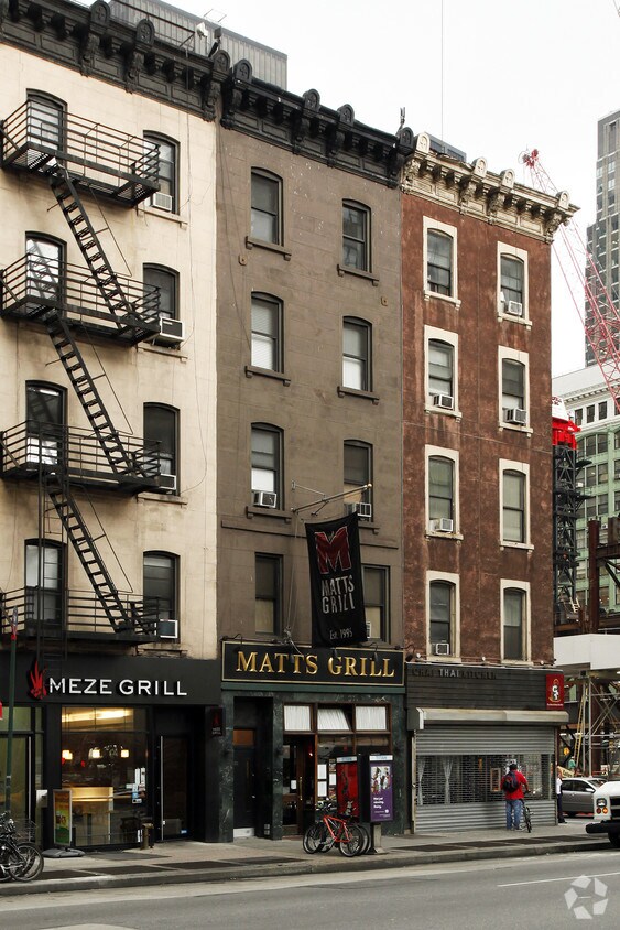 Building Photo - 932 Eighth Ave