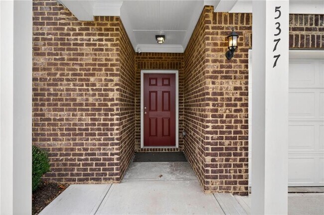 Foto del edificio - 5377 Fountainhead Ln