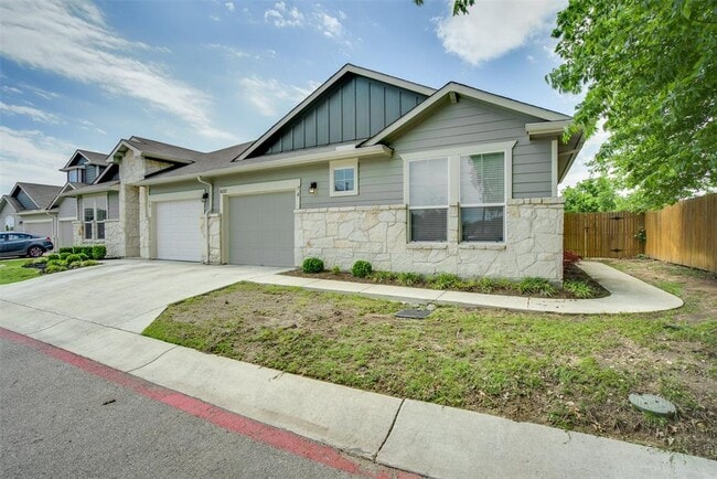 Building Photo - 14222 Handel Dr