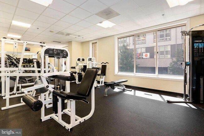 Foto del edificio - 2726 Gallows Rd