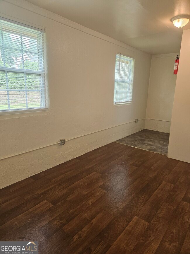 Foto del edificio - 1148 Booker Ave SW