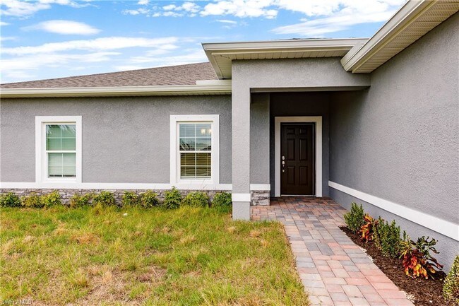 Foto del edificio - 4243 Kismet Pkwy W
