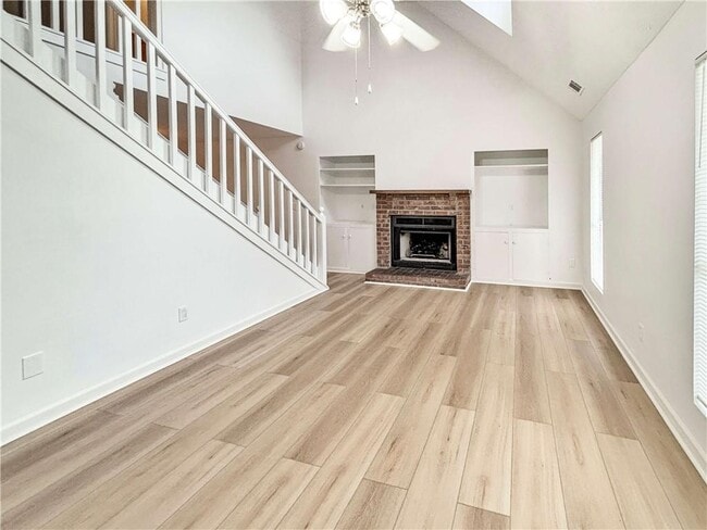 Foto del edificio - 5907 Brookside Dr SE