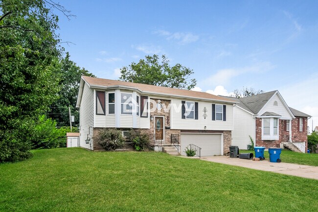 Building Photo - 9257 Cozens Ave, Saint Louis, MO 63136