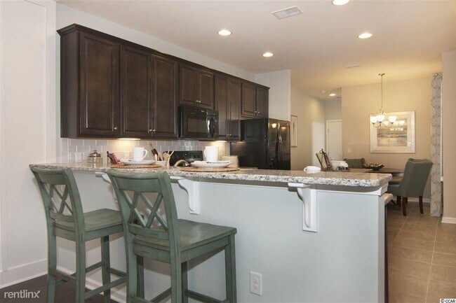 Building Photo - 731 Salerno Cir