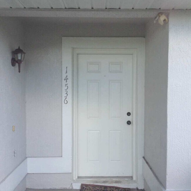 Building Photo - Don’t miss this beautiful 3-bedroom, 2-bat...