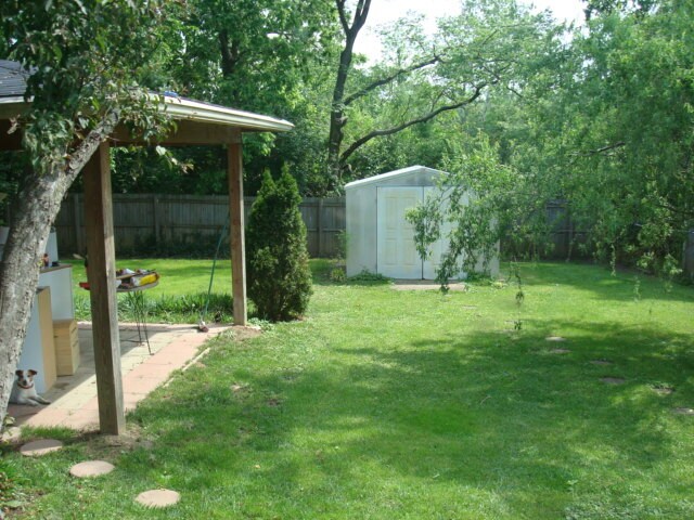 Great back yard - 9608 Cedar Lake Dr