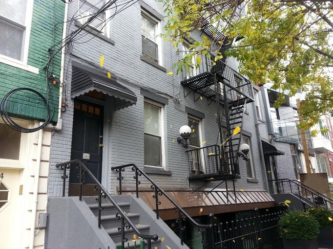 Primary Photo - 306-308 Park Ave
