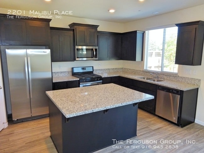 Building Photo - 2201 Malibu Place
