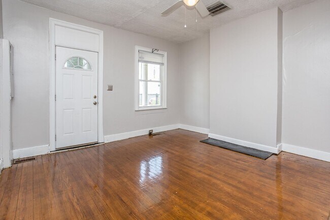 Foto del edificio - Updated Church Hill Home Move In Ready Aug...