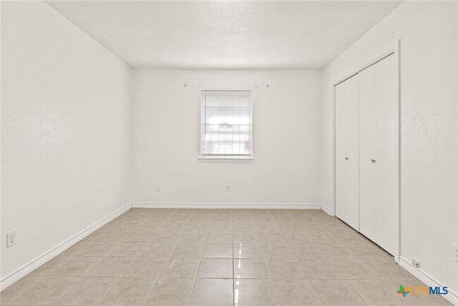 Building Photo - 1007 Arkansas Ave