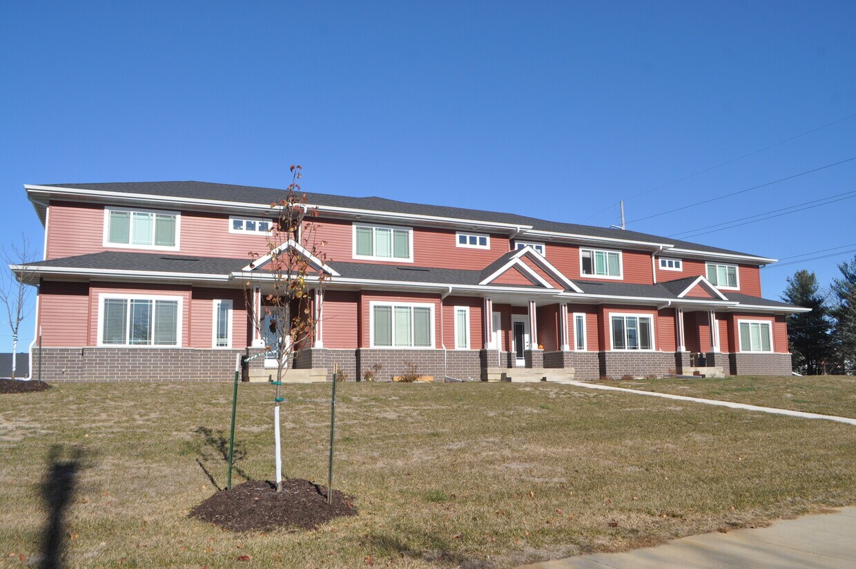 3414 Muscatine Ave, Iowa City, IA 52245 Townhome Rentals in Iowa City