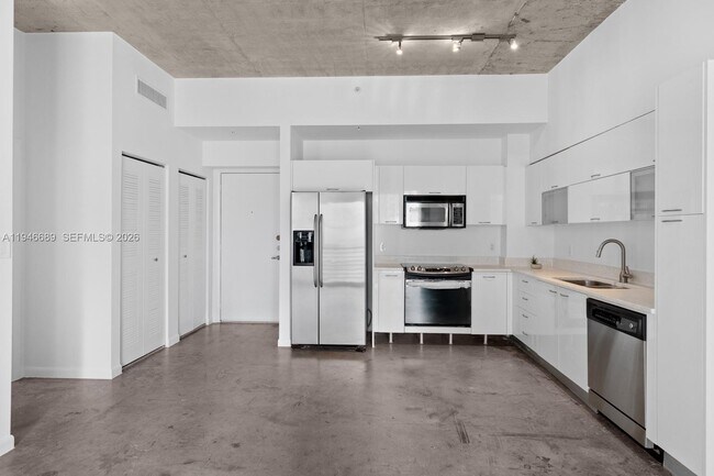 Foto del edificio - 133 NE 2nd Ave