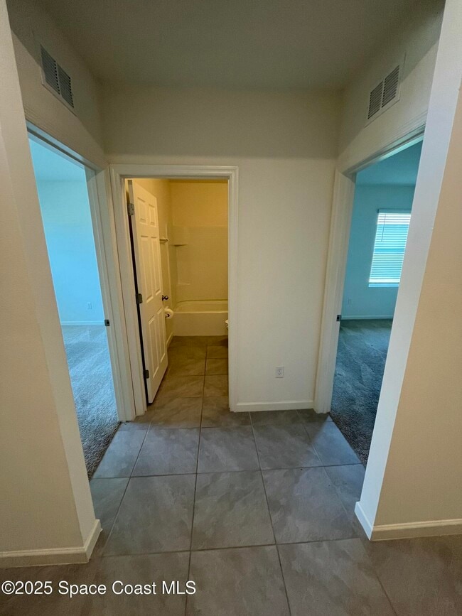 Building Photo - 7459 Tourmaline Dr