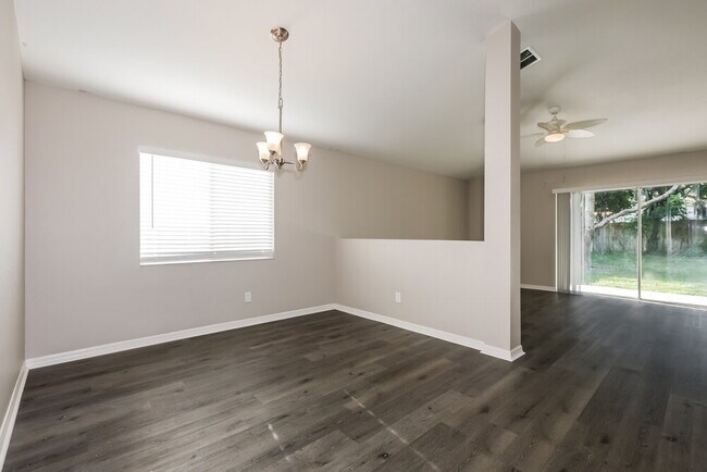 Building Photo - 209 Chardonnay Pl