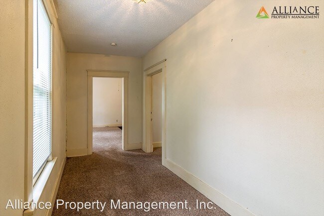 Building Photo - 3 br, 1 bath Room For Rent - 621 Kearney St.