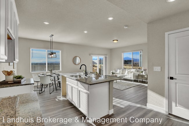 Building Photo - 3 br, 2.5 bath House - 11266 House Finch Lane