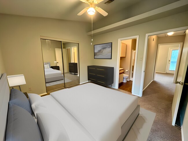 Building Photo - 2bed/2.5 bath condo close to downtown