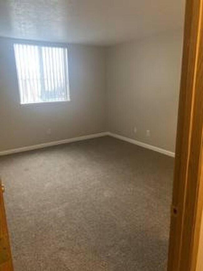 Interior Photo - Chesapeake Pointe