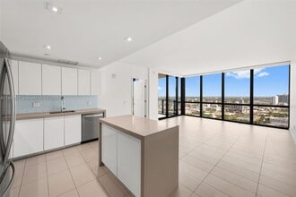 Building Photo - 1600 NE 1st Ave Building Photo - 1600 NE 1st Ave