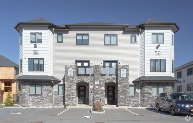 Building Photo - 36-38 Cedar Ln