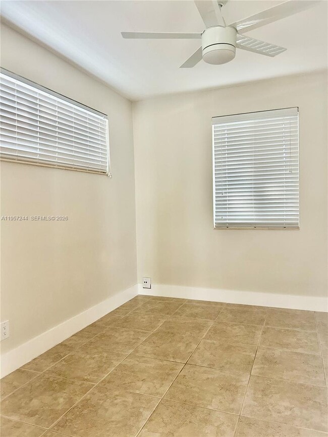 Foto del edificio - 1433 NE 22nd St