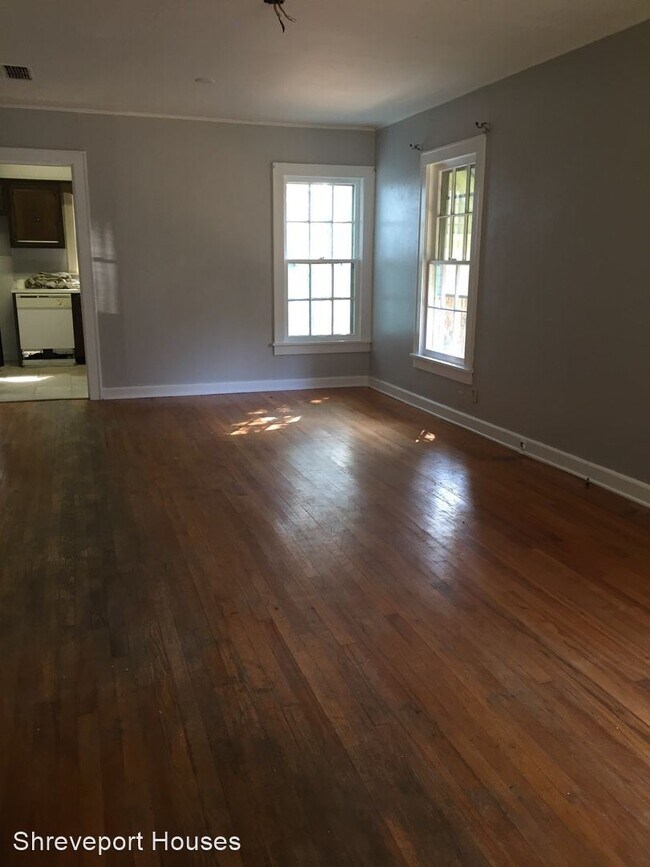 Building Photo - 2 br, 1 bath House - 247 East Ratcliff