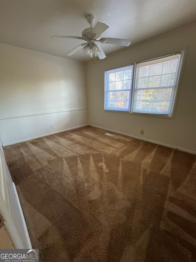 Foto del edificio - 140 Allenwood Rd SW