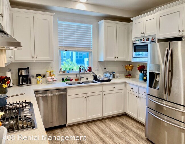 Foto del edificio - 4 br, 3.5 bath House - 813 Garden St