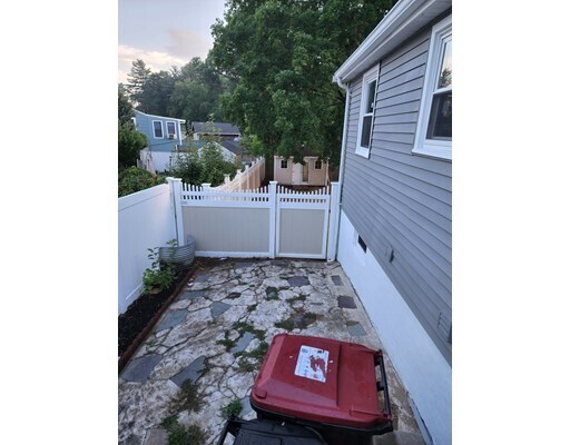 Foto del edificio - 391 Plain St