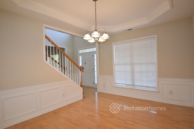 Building Photo - 5304 Granada Hills Dr