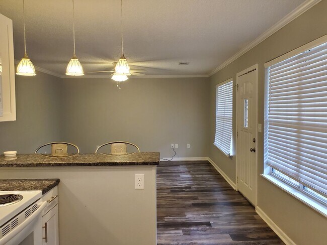 Foto del edificio - Super Cute Duplex