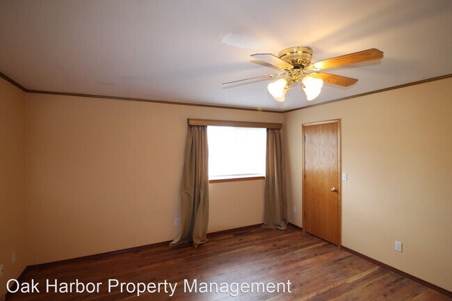 Building Photo - 5 br, 2.5 bath House - 928 SW Upland Ct