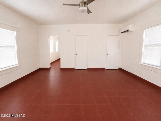 Foto del edificio - 2955 N Cherry Ave