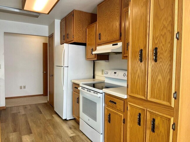 Foto del edificio - 1831 Rapids St