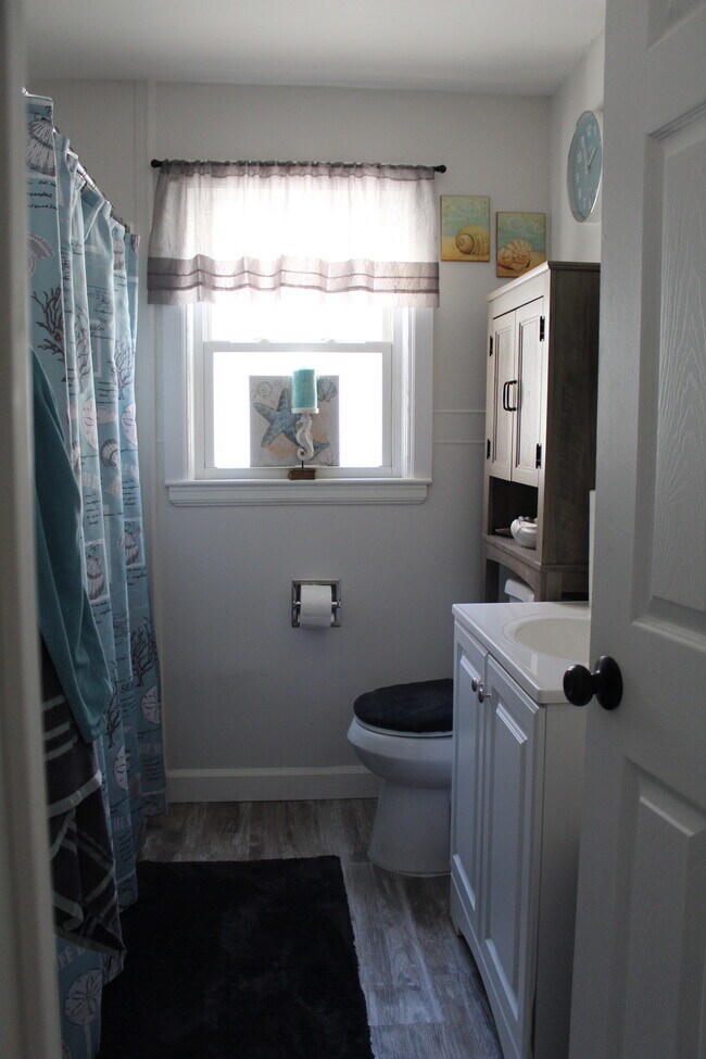 Baño - 1395 Ross Ave