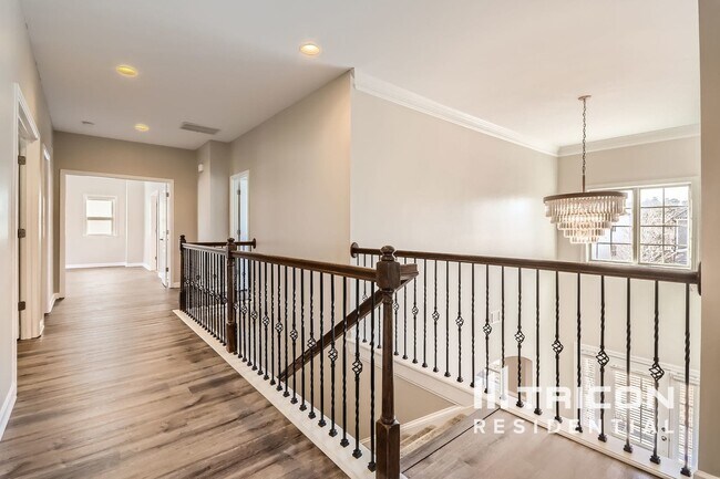 Foto del edificio - 4113 Roberts Crest Dr