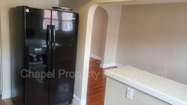 Foto del edificio - 7943 Temple Rd