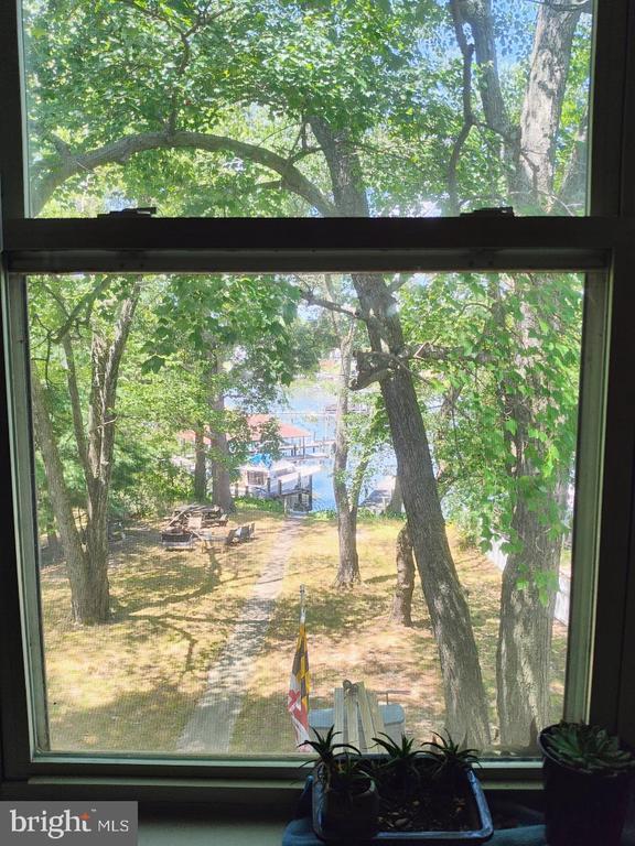 Building Photo - 7822 Renshaw Rd