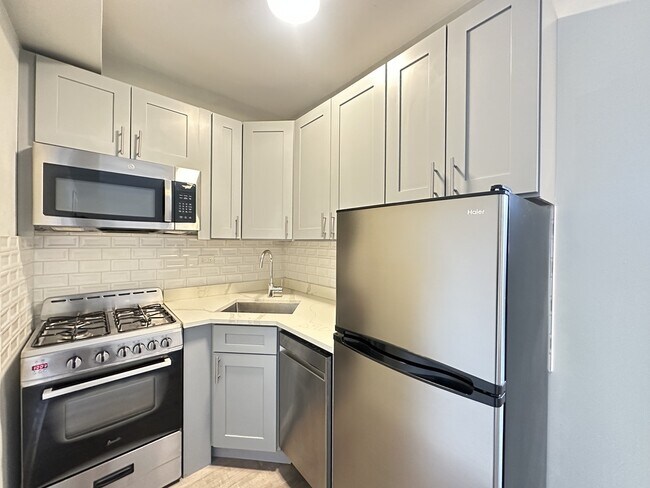 Foto del edificio - 503 W Belmont Ave