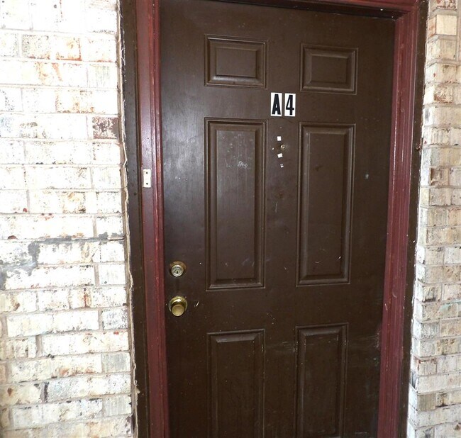 Foto del edificio - 6405 NW Oak Ave