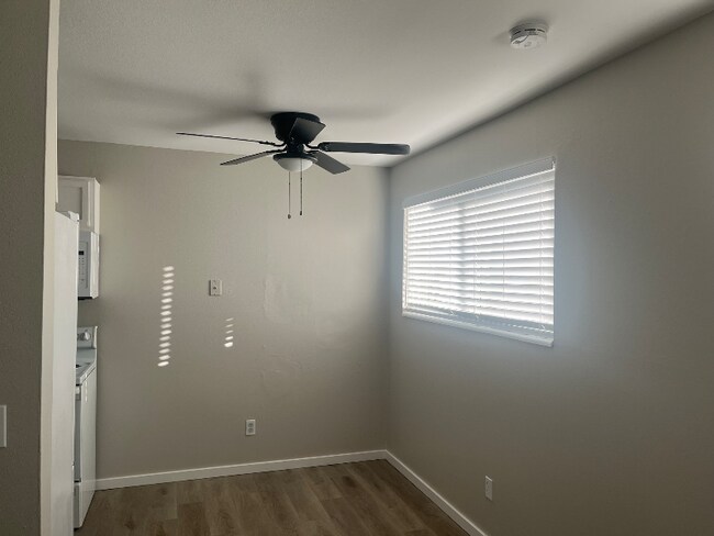 Photo - 210 S Brentwood St Apartment