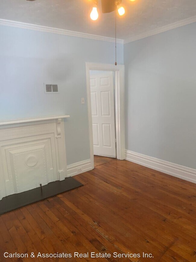 Building Photo - 2 br, 1 bath House - 2021 s 18th st