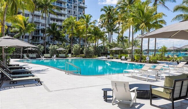 Foto del edificio - 1500 Bay Rd